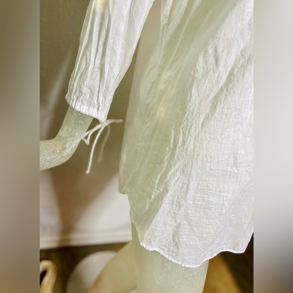 Staci Woo Souvenir Edition White/Pink/Purple Long Sleeve Tunic. Size 2 - Picture 4 of 16